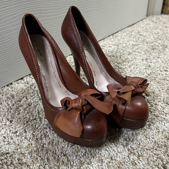 Miu Miu 38.5 Platform Bow Pumps - Picture 2 of 7